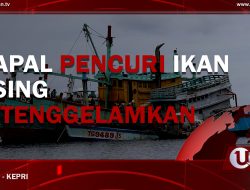 [Video] Kapal Pencuri Ikan Asing Ditengelamkan