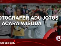 FOTOGRAFER ADU JOTOS SAAT ACARA WISUDA DI UNM