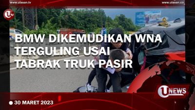 [Video] Mobil BMW Tertabrak Truk Pasir Hingga Terguling di Tol BSD