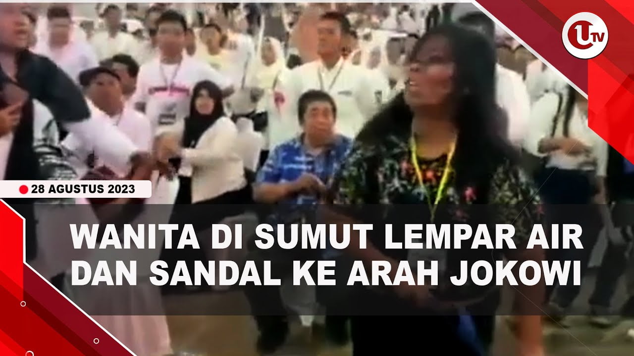 [Video] Wanita di Sumut Lempar Air dan Sandal ke Arah Jokowi | U-NEWS