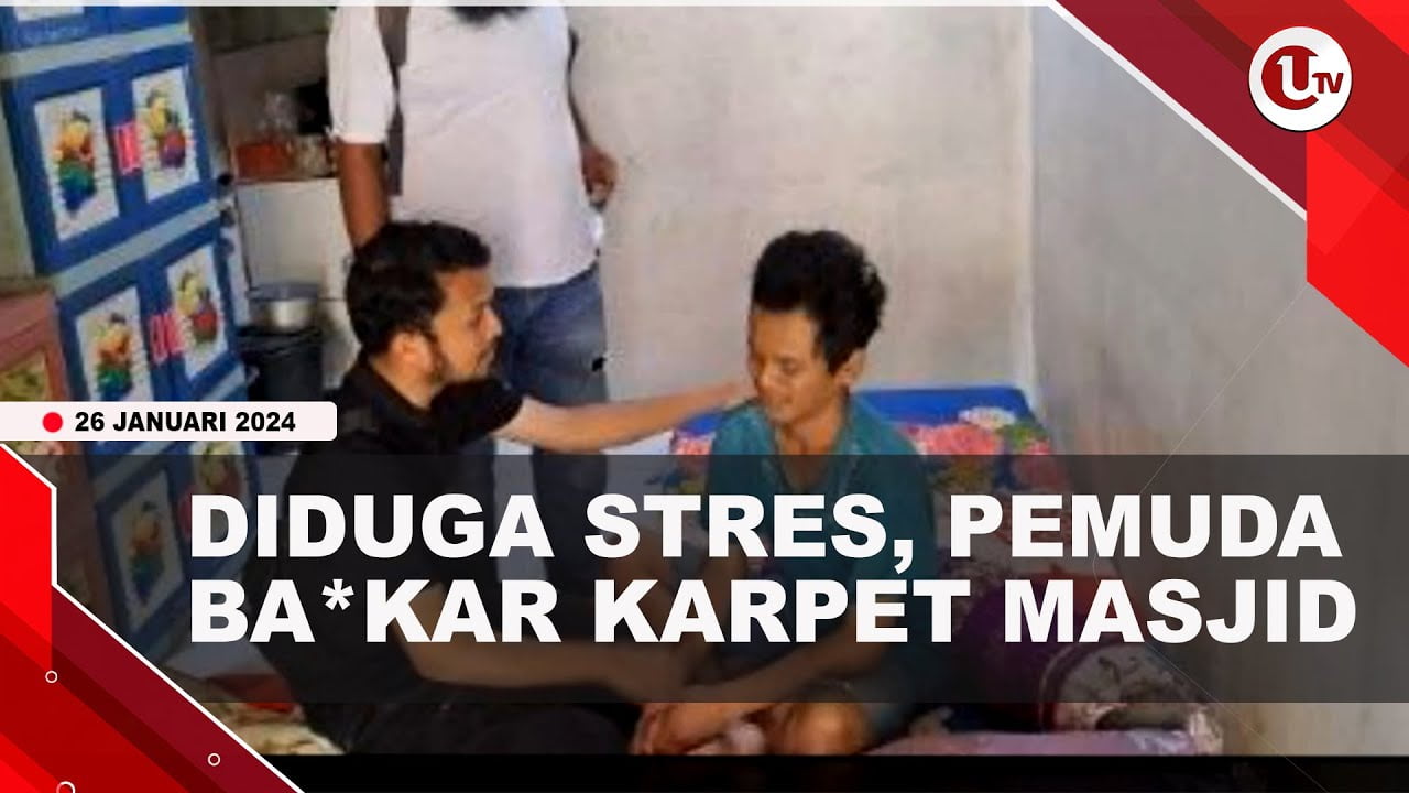 [Video] Pemuda di Jakarta Nekat Bakar Karpet Masjid