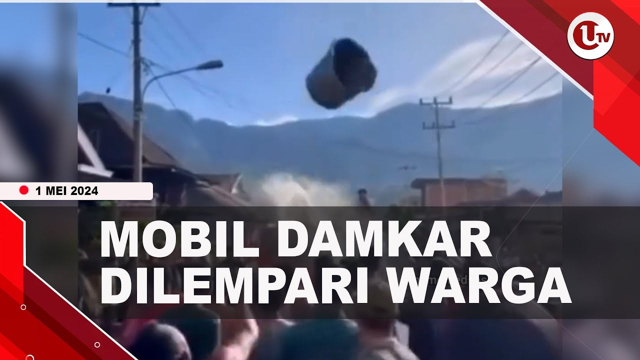 TERLAMBAT DATANG, MOBIL DAMKAR DAN PETUGAS DILEMPARI WARGA