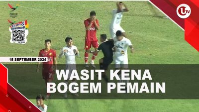 [VIDEO] Wasit Dipukul Pemain Saat Laga Sepakbola PON Sulteng VS Aceh
