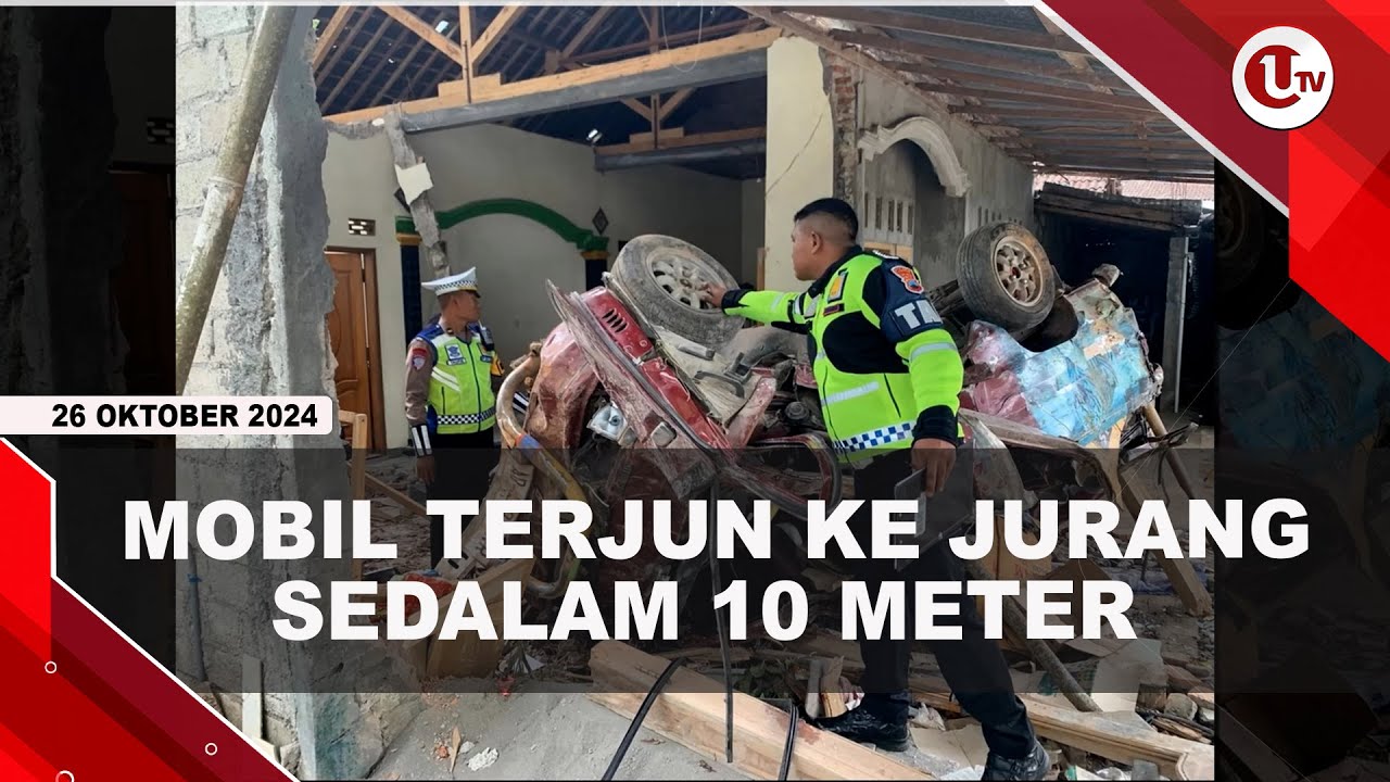 Mobil Terjun Timpa Rumah Warga di Wonogiri