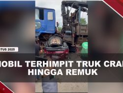 [VIDEO] Truk Crane L1ndas Mobil Di Simpang Tiban Vitka, Sopir Melarikan Diri | U-NEWS
