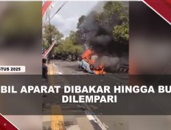 [VIDEO] Demo di Pati Ricuh, Tembakan Gas Air Mata Hingga Mobil Aparat Dibakar