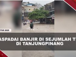 [VIDEO] Hujan Deras, Banjir Setengah Meter Rendam Kawasan Suka Berenang | U-NEWS