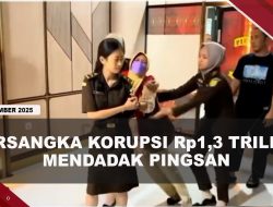 [VIDEO] Tersangka Korupsi Rp1,3 Triliun Pingsan Saat Digiring Ke Mobil Tahanan | U-NEWS