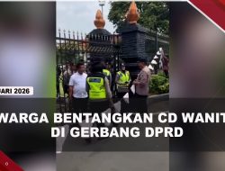 [VIDEO] Protes Tarian Er0t!s, Warga Kudus Bentangkan C3l4n4 Dalam W4n!t4 di DPRD | U-NEWS