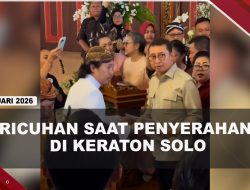 [VIDEO] Aksi Protes Saat Menbud Fadli Zon Serahkan Sk Plt Keraton Solo | U-NEWS