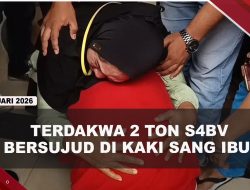 [VIDEO] Menangis Haru, Terdakwa 2 Ton S4bv Bersujud di Kaki Ibu Usai Dituntut Mati | U-NEWS