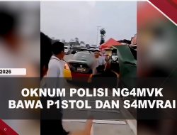 [VIDEO] Diduga M4bvk, Oknum Polisi Ng4muk Bawa S4murai Rusak Lapak Pedagang | U-NEWS