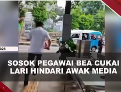[VIDEO] Usai Diperiksa KPK, Pegawai Bea Cukai Lari Hindari Awak Media | U-NEWS