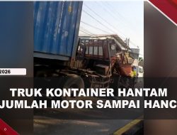 [VIDEO] Rem Blong, Truk Kontainer Hantam Sejumlah Motor di Pasuruan T#w4skan 3 Orang | U-NEWS