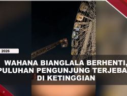 [VIDEO] Wahana Bianglala Berhenti, Proses Evakuasi Puluhan Pengunjung Gunakan Skylift | U-NEWS