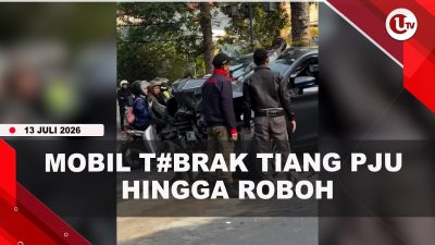 [VIDEO] Avanza T#brak Tiang PJU Hingga Roboh, Mobil Rusak Parah | U-NEWS