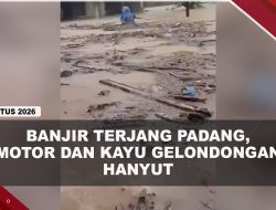 [VIDEO] Banjir Rendam 3 Kecamatan di Padang, Motor Hingga Mobil Terendam | U-NEWS