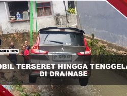 [VIDEO] Mobil Pribadi Satpol PP Batam Hanyut Dan Tenggelam di Drainase | U-NEWS